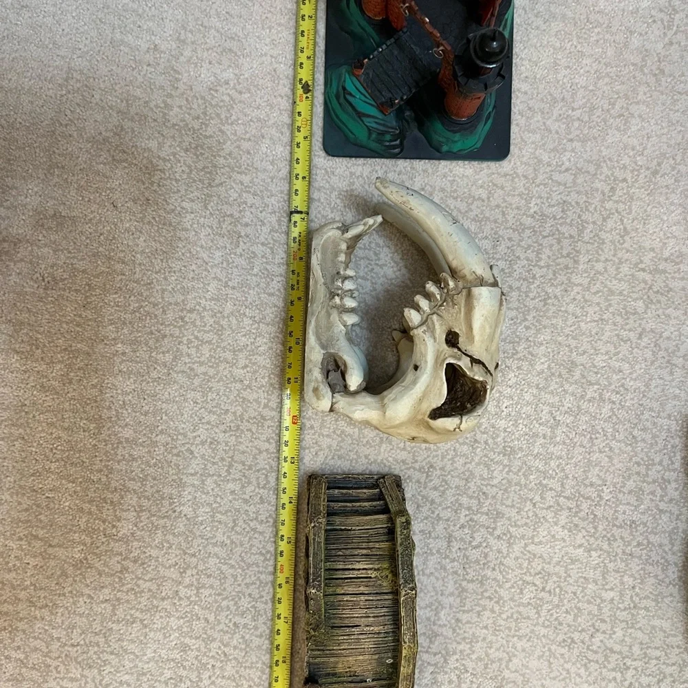Reptile and aquarium items